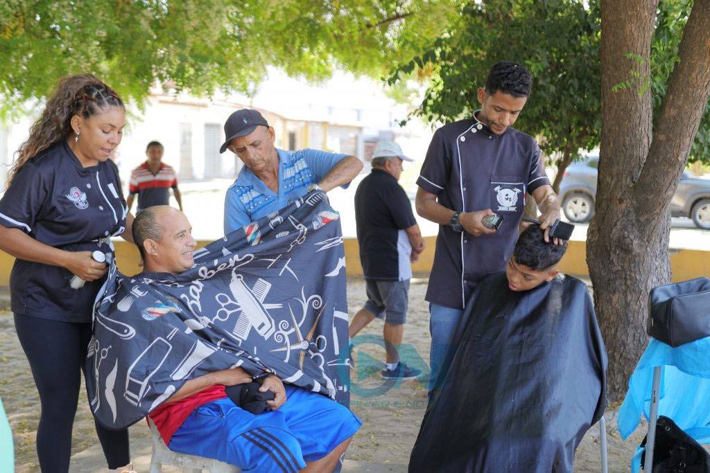 Prefeitura de Teresina promove ação social para os moradores da Vila Coronel Carlos Falcão